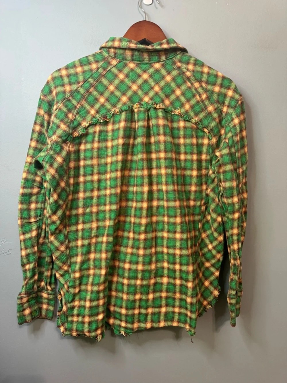 BDG Urban Outfitters Brixton Green Plaid Flannel Shirt with Raw Hem. Small - Picture 10 of 15